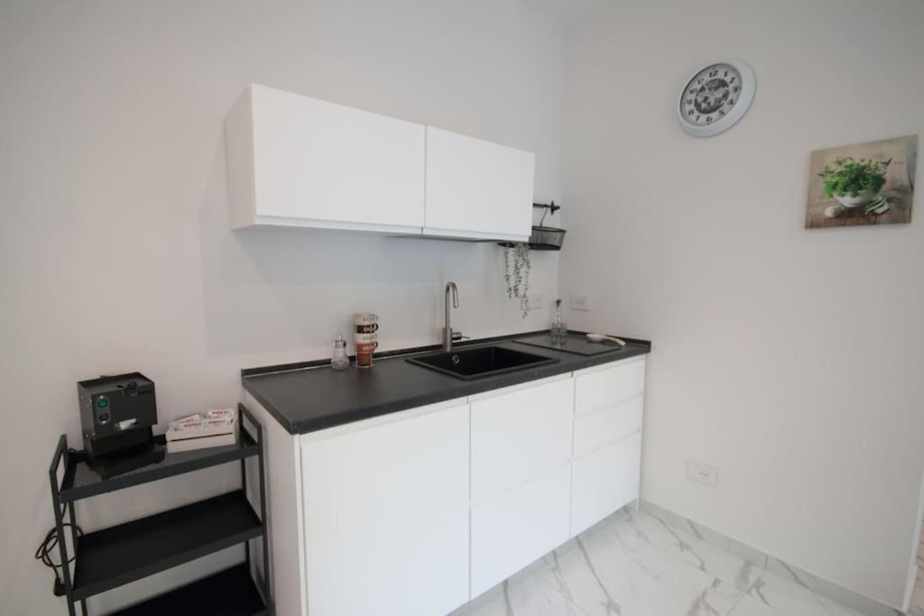 Chiaia Arcoleo House - Sofia Apartment Naples Exterior photo